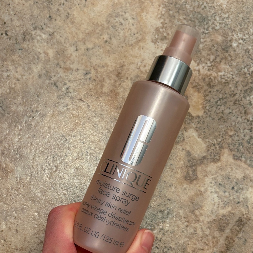 NWT Clinique Moisture Surge Face Spray